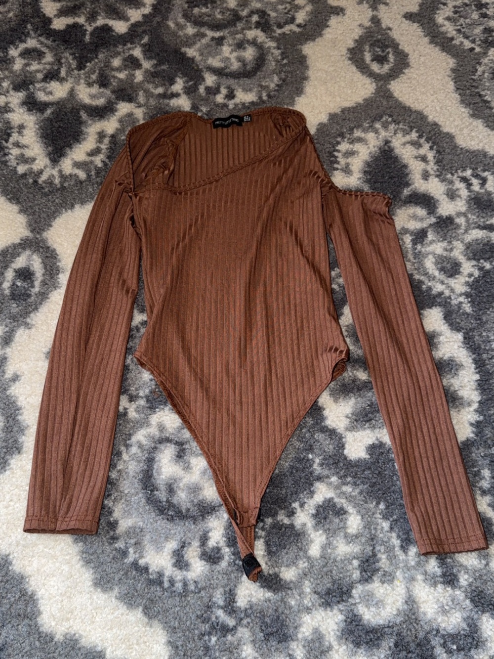 PrettyLittleThing Ribbed Brown Long Sleeve Bodysuit